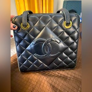 Vintage CHANEL classic tote. Quilted leather. Black w/ change wallet.